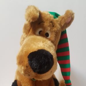 Hanna Barbera Macy's Scooby Doo Plush Dog with hat 17" Christmas large GreatDane